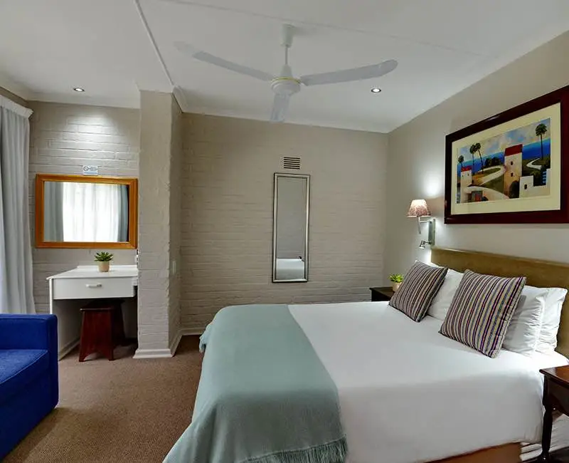 bedroom in room 28