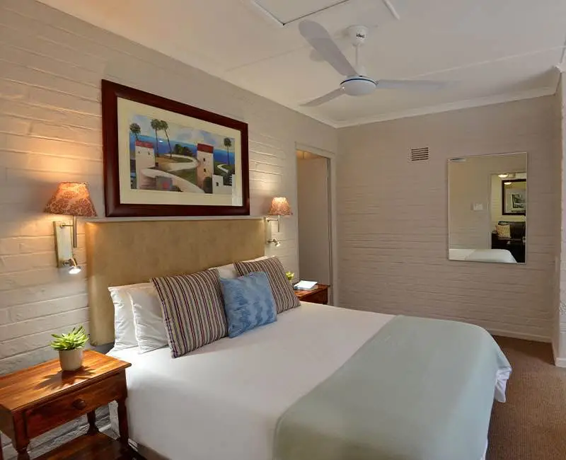 bedroom in room 29