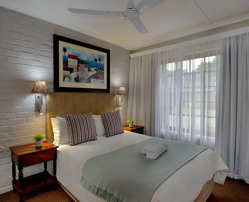 bedroom in room 30